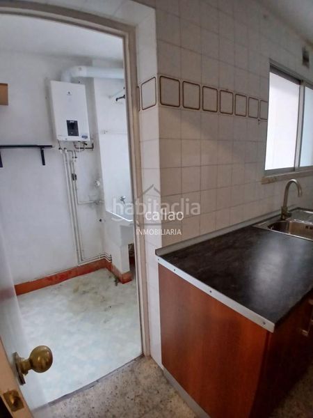 Foto 420f9f44-1731-4e03-97f4-034a336b3c7d. Piso en Caranza Ferrol