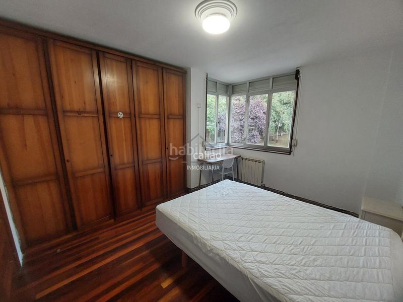 Foto fce60c64-5e1d-4ed4-ba25-6bc7352ff2cc. Rent flat with heating in Caranza Ferrol