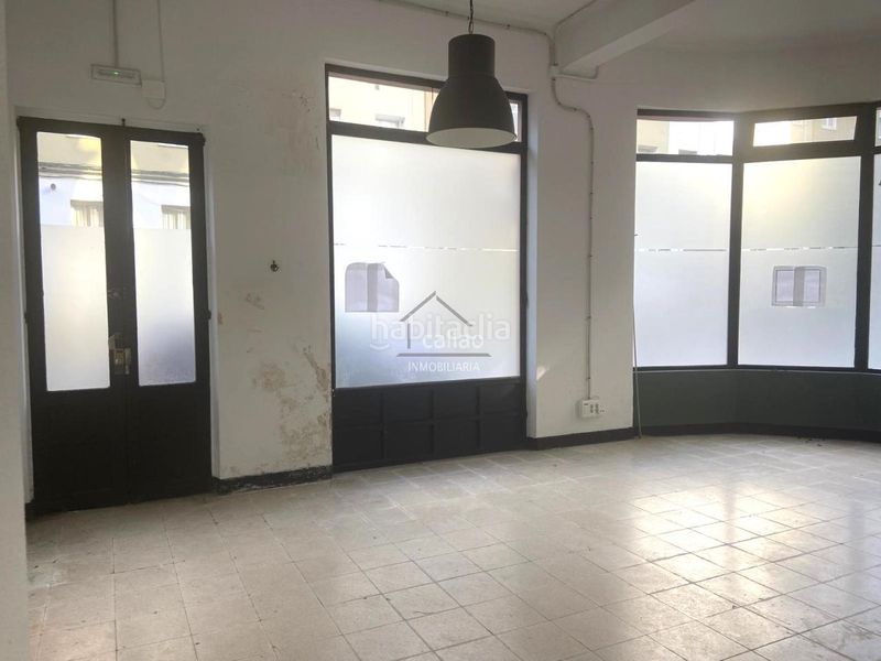 Foto f4cd9253-34b8-4612-8261-cb241eaa8137. Rent business premise in Plaza de España Ferrol