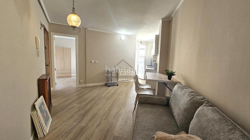 Foto ba7b6a4d-ea1e-4a0a-86d5-824c35de4354. Rent flat with heating parking in Centro Ferrol