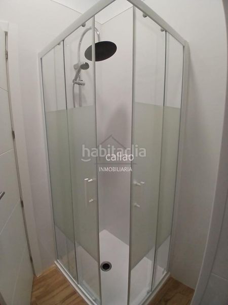 Foto 424b1ce6-2576-4ab2-8ad3-09f632680593. Rent flat in Centro Ferrol