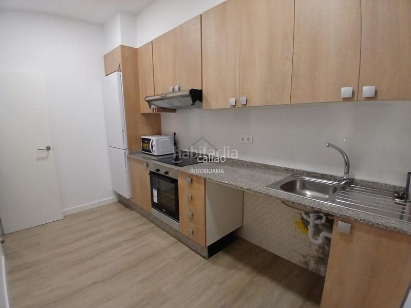Foto 5b61e992-1b53-47be-a6ad-17f989ec3797. Rent flat in Centro Ferrol
