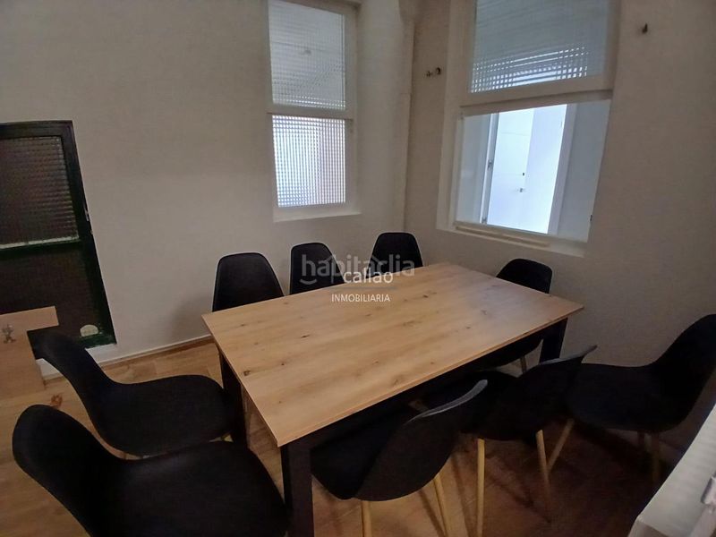 Foto 7cf37df2-99e2-411f-a77b-d8bd172fd379. Rent flat in Centro Ferrol