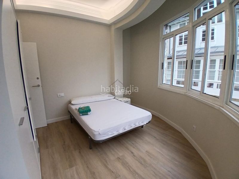 Foto 9951e6c0-82bd-4d59-b6ac-8ceceef24001. Rent flat in Centro Ferrol