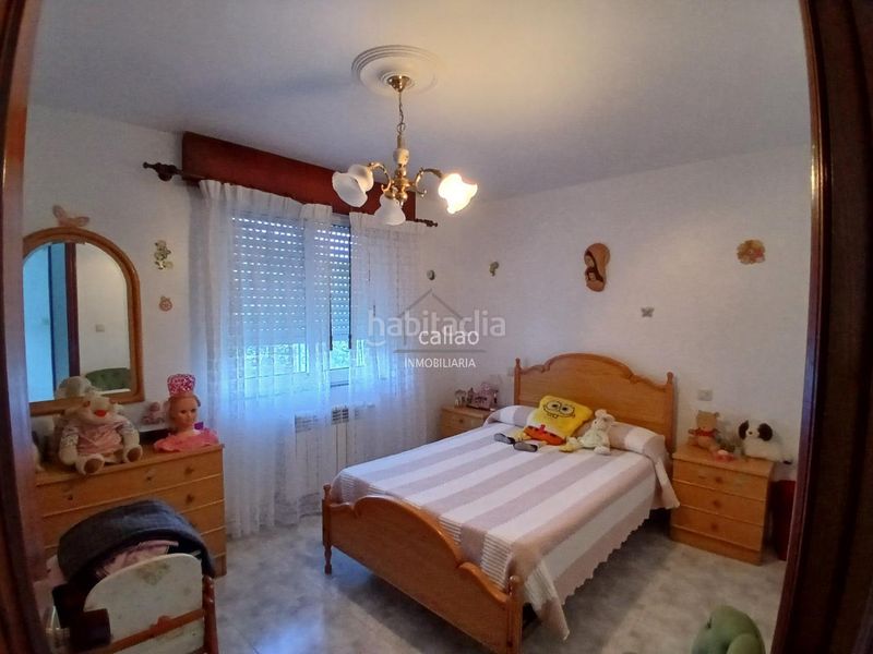 Foto 2afaa805-1a06-47f7-866a-bbc175750ca3. Casa adossada amb calefacció aparcament a Área Rural Ferrol