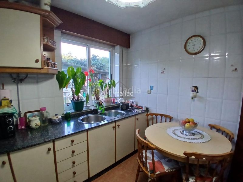 Foto 49e7158b-48b6-4f3b-9cfd-5a91a101f035. Casa adossada amb calefacció aparcament a Área Rural Ferrol