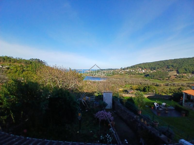 Foto 77e5e3be-523b-42b1-8048-dcffd268db58. Casa adossada amb calefacció aparcament a Área Rural Ferrol