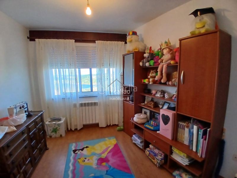 Foto 908225e2-5824-4d0a-b17e-b384a7922e98. Casa adossada amb calefacció aparcament a Área Rural Ferrol