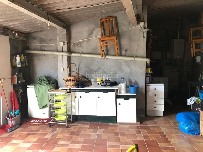 Foto 6cdc1ea6-f834-4cb2-aef5-adf22d278cd5. Casa amb calefacció aparcament a A Malata - Catabois - Ciudad Jardín Ferrol