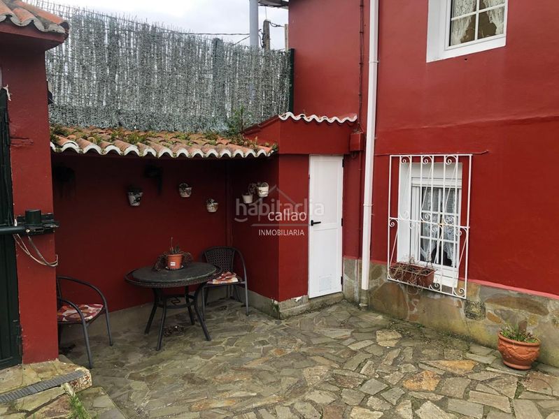 Foto a1a1f710-e4d1-4c06-b18c-8f001c34ffc0. Casa amb calefacció aparcament a A Malata - Catabois - Ciudad Jardín Ferrol