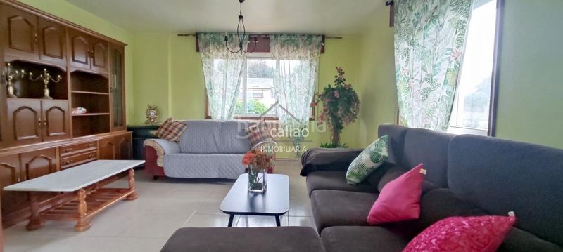 Foto 5ad7afb7-3e71-404b-a2e1-b6b77a36ee43. Casa amb calefacció a Mugardos