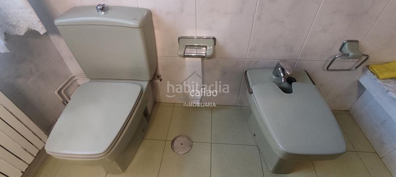 Foto efd8b326-2b41-48d6-904f-8bddc1f968c3. Casa amb calefacció a Mugardos