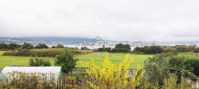 Foto f7687689-aeb5-45e7-9d00-1b9d9de3c287. Casa amb calefacció a Mugardos