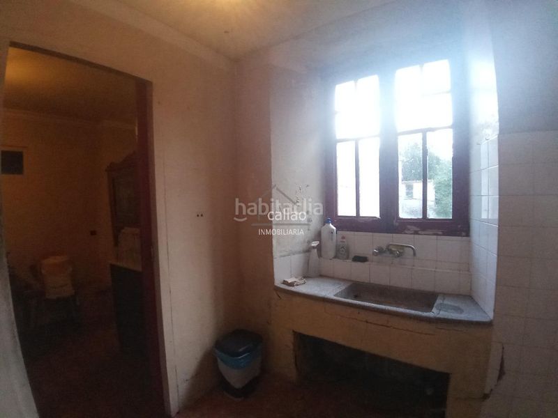 Foto 4dc669a4-af76-42d9-bb4d-129a8e9b8be0. Casa amb aparcament a A Malata - Catabois - Ciudad Jardín Ferrol