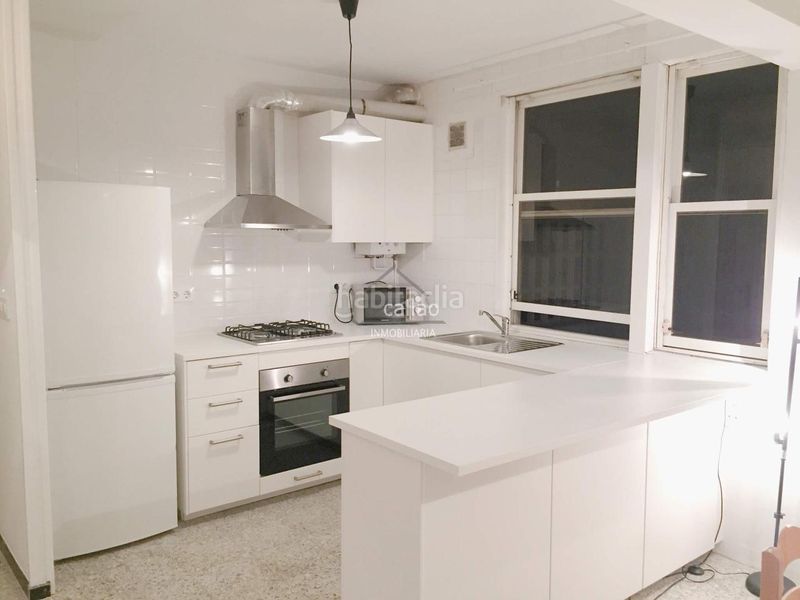 Foto 57dc38c6-a3df-4265-9e35-1d8ad7652c6b. Rent flat in Centro Ferrol