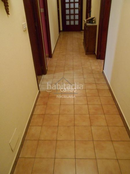 Foto 8b83ee71-f001-4595-a51e-fccb6b0abe06. Piso en Canido Ferrol