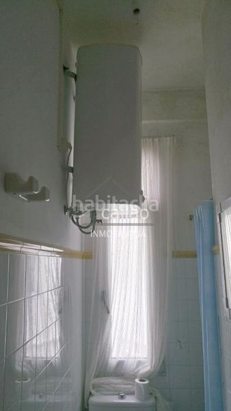 Foto c6b14544-cb0d-4a83-bacf-a94b0ea047fd. Lloguer pis amb calefacció a Centro Ferrol
