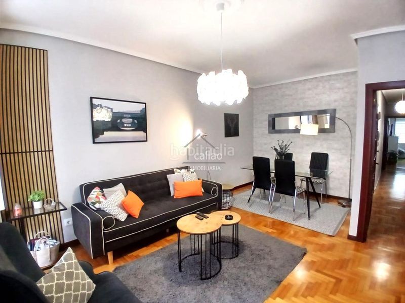 Foto 7d826785-3173-4342-acf2-0d48e22abad4. Miete appartement in Centro Ferrol