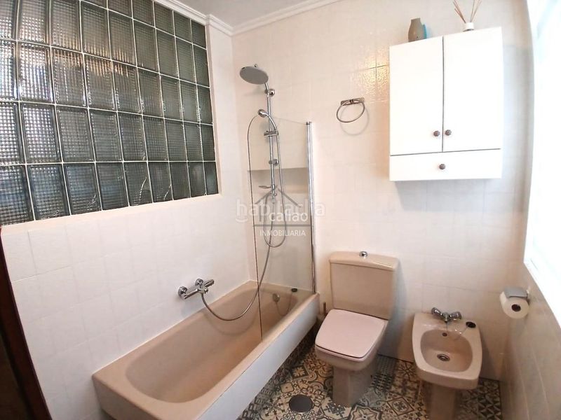 Foto a8907ae0-2e3a-4440-8485-acdc5dc42867. Miete appartement in Centro Ferrol