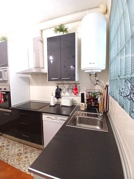 Foto f81ccd15-0aaf-4739-8ff6-e3ed3f5f3cba. Miete appartement in Centro Ferrol