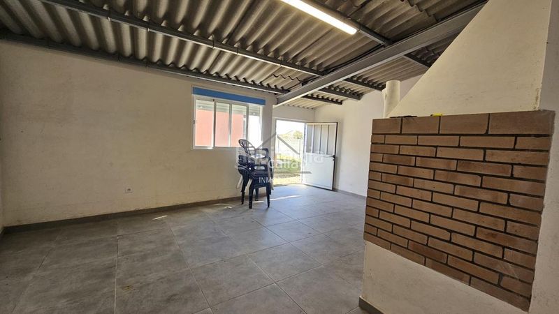 Foto 9805bd78-a21d-4dee-8808-fcb5f53df263. Casa amb aparcament piscina a Área Rural Ferrol