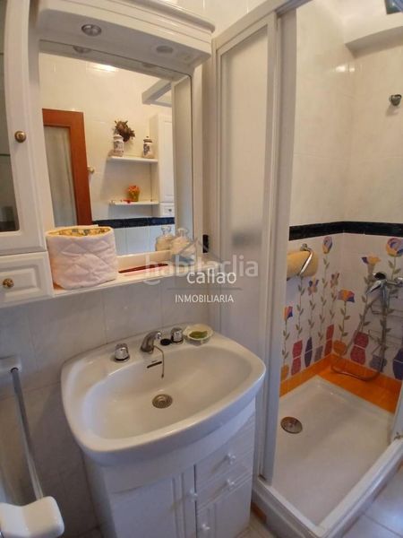 Foto 0168f644-1b05-4d5c-b3bc-94bcdd1ff3b3. Casa amb calefacció aparcament a A Malata - Catabois - Ciudad Jardín Ferrol