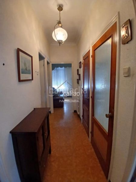 Foto 5ff0bdba-58cd-4a21-bd9b-95ddcab5023a. Casa amb calefacció aparcament a A Malata - Catabois - Ciudad Jardín Ferrol