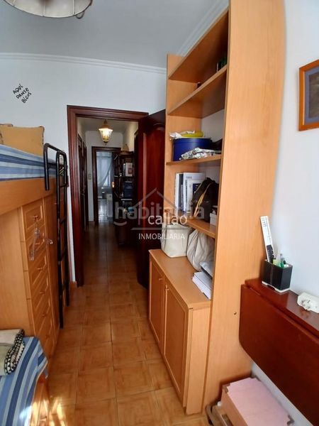 Foto 85ab74d9-1b3b-48a0-8ad7-c2c687f8319c. Casa amb calefacció aparcament a A Malata - Catabois - Ciudad Jardín Ferrol