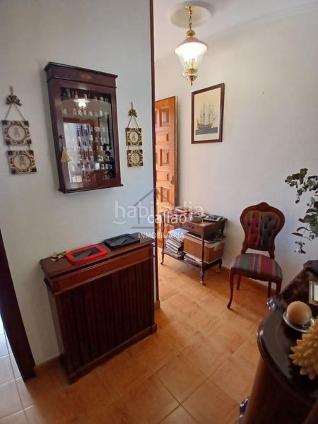 Foto a87de98d-5a1a-4872-a58f-849e26818025. Casa amb calefacció aparcament a A Malata - Catabois - Ciudad Jardín Ferrol