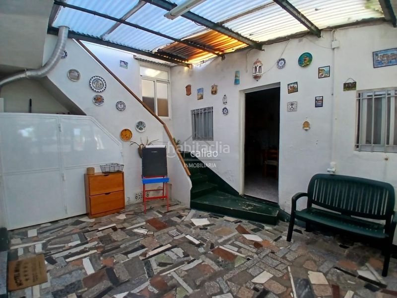 Foto f35df78a-0e69-4fa5-85e3-2a3c93059396. Casa amb calefacció aparcament a A Malata - Catabois - Ciudad Jardín Ferrol