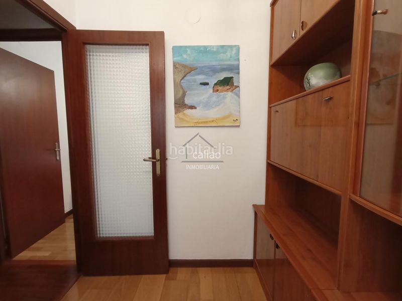 Foto 526a8bac-0838-4f37-8d00-c6a38986b0ca. Rent flat with heating in Centro Ferrol