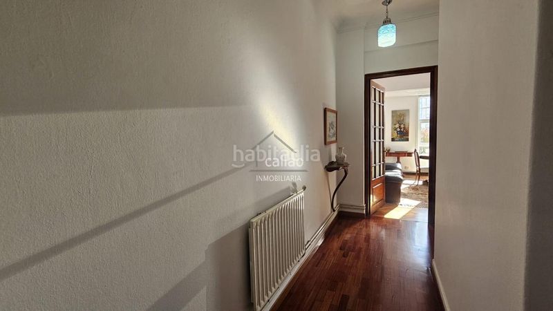 Foto 02bbad89-22c1-4742-b816-146949bd3883. Rent flat with heating in Centro Ferrol