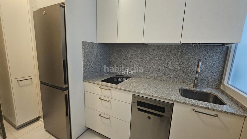 Foto 2615e927-6160-49cf-b445-6bf91f5e20fb. Rent flat with heating in Centro Ferrol