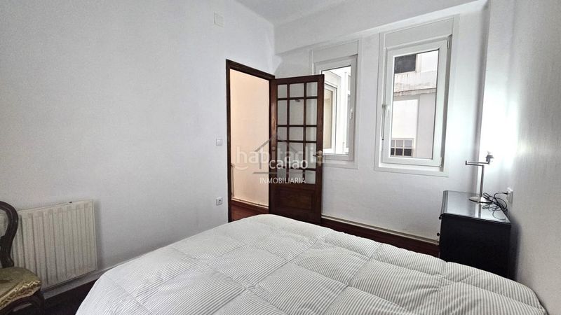 Foto d0a6c329-622d-4b7a-8605-3f3993f5b635. Rent flat with heating in Centro Ferrol