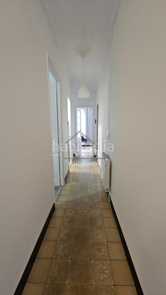 Foto 7eb105f5-82b8-4f5c-9803-312db9375cb3. Rent flat with heating in Centro Ferrol