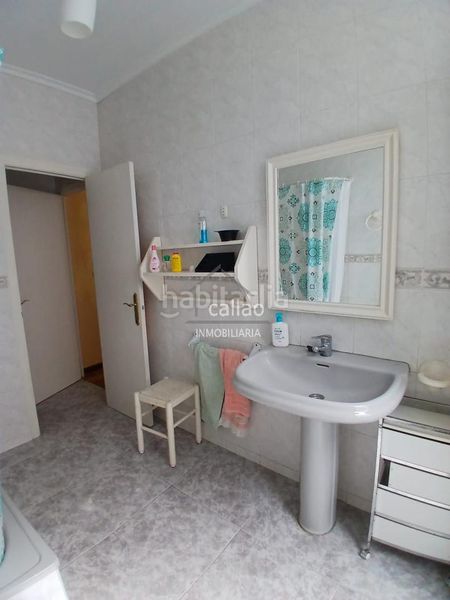Foto a7b71ef6-8354-41be-9b11-5f7f21603cd5. Pis a Centro Ferrol