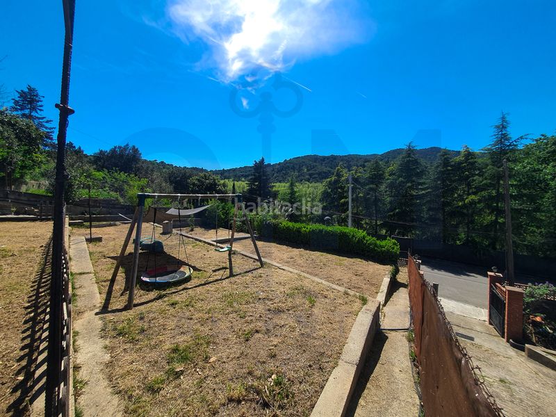 Foto 03d94fd0-a0e4-415a-99b5-d1d9166a1b7f. Xalet amb aparcament a Vallgorguina