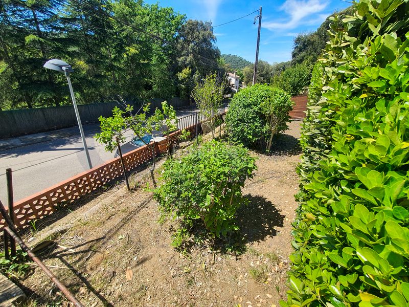 Foto 10b991ab-3163-4538-a803-c16425d31357. Xalet amb aparcament a Vallgorguina