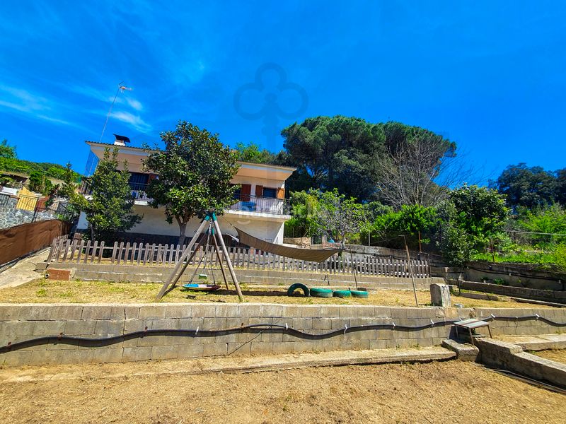 Foto 38690ab7-0e92-47e6-8901-8e6baf503652. Xalet amb aparcament a Vallgorguina