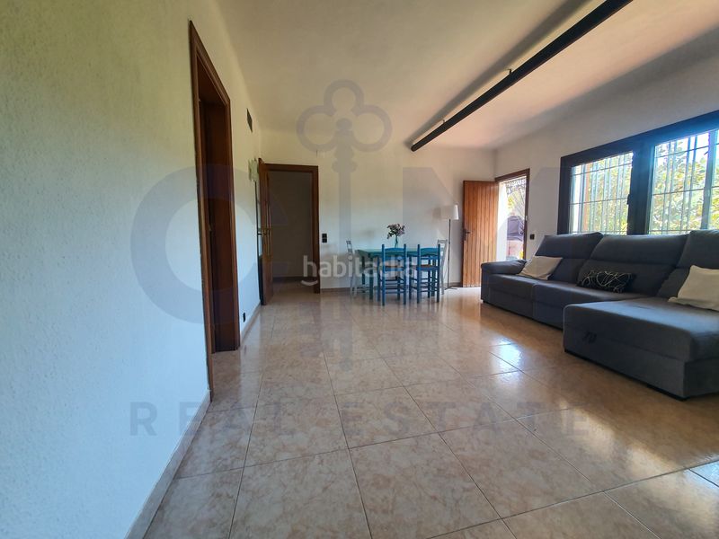 Foto 8880f0ce-c10b-418c-81d6-eb455bd80ccd. Xalet amb aparcament a Vallgorguina