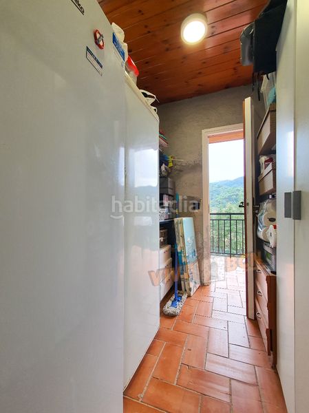 Foto 6138f005-df02-4455-aa4e-d88856da9b8c. Xalet amb xemeneia calefacció aparcament a Vallgorguina