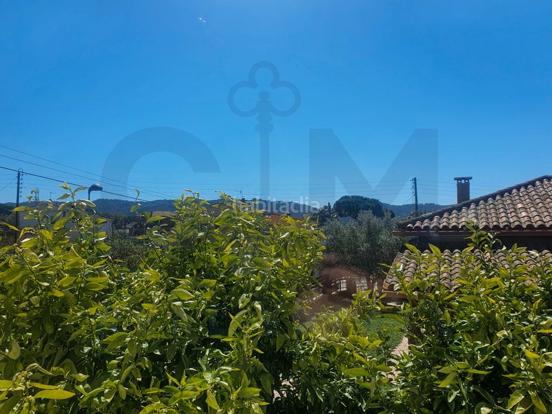 Foto 45f44ec7-35c3-4df4-a79c-0c53ed90fd57. Xalet amb xemeneia calefacció aparcament a Llinars del Vallès