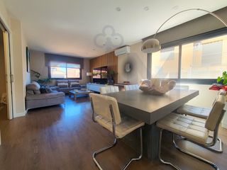 Chalet  Carrer tulipa. Exclusividad y confort