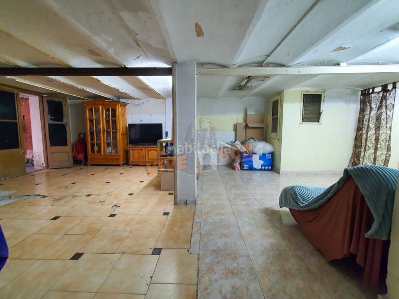 Foto fb994830-7a34-48cf-81c4-58b9fbc36734. Local comercial amb calefacció a Dreta de l´Eixample Barcelona