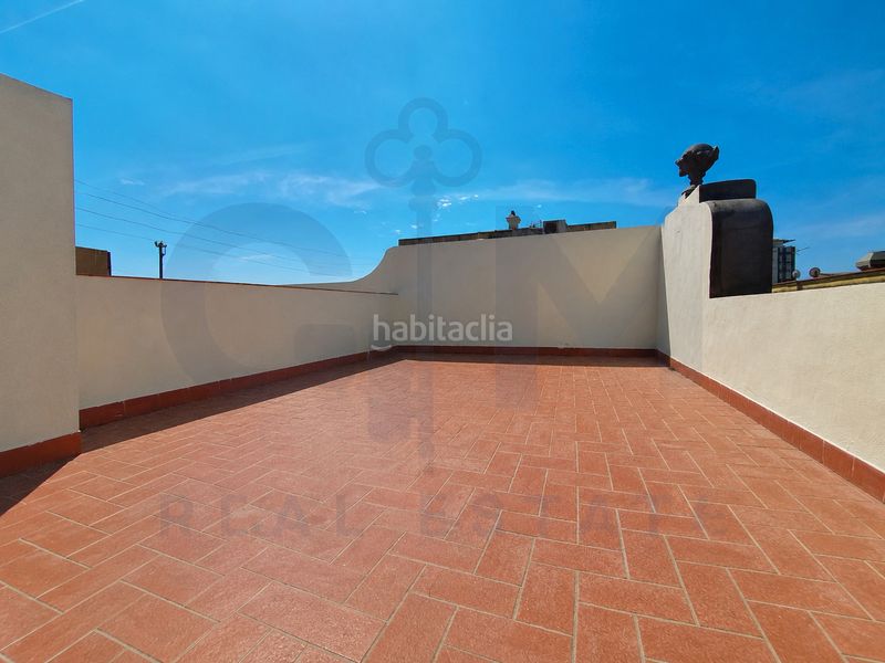 Foto 790b6dd9-ce6b-4a41-8cfb-ce4a2e3518fa. Pis a Barceloneta Barcelona
