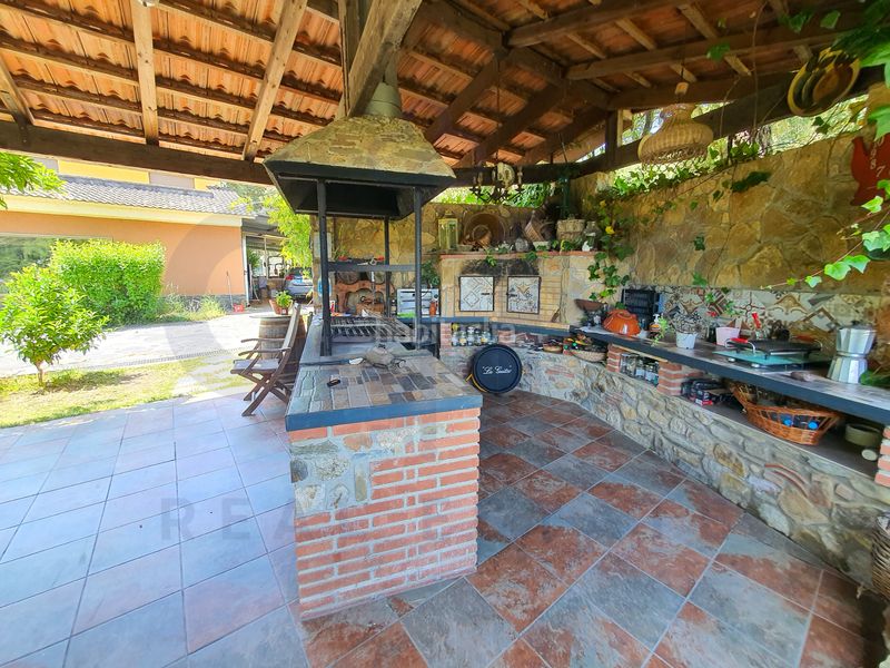 Foto 47377633-1675-4161-904e-9161625c3cba. Xalet amb xemeneia calefacció aparcament piscina a Sant Celoni