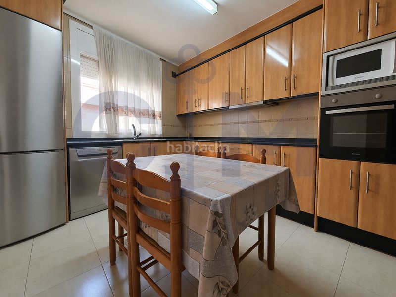 Foto c229332d-c00f-4fc4-bc72-9360dd0b8ed6. Casa adossada amb xemeneia calefacció aparcament a Cardedeu