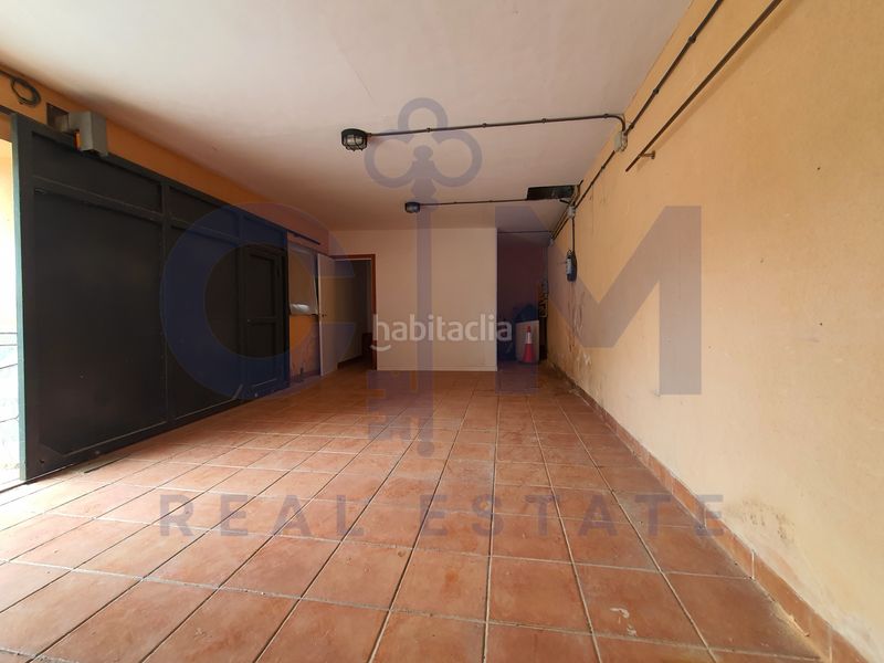 Foto 15c1f335-8c25-4010-bcff-ead1f99176c2. Casa aparellada amb xemeneia aparcament piscina a Vacarisses