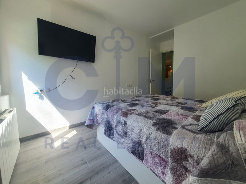 Foto bd37ebe2-d412-4df3-b079-1aae06aa3387. Pis amb xemeneia calefacció a Vallgorguina