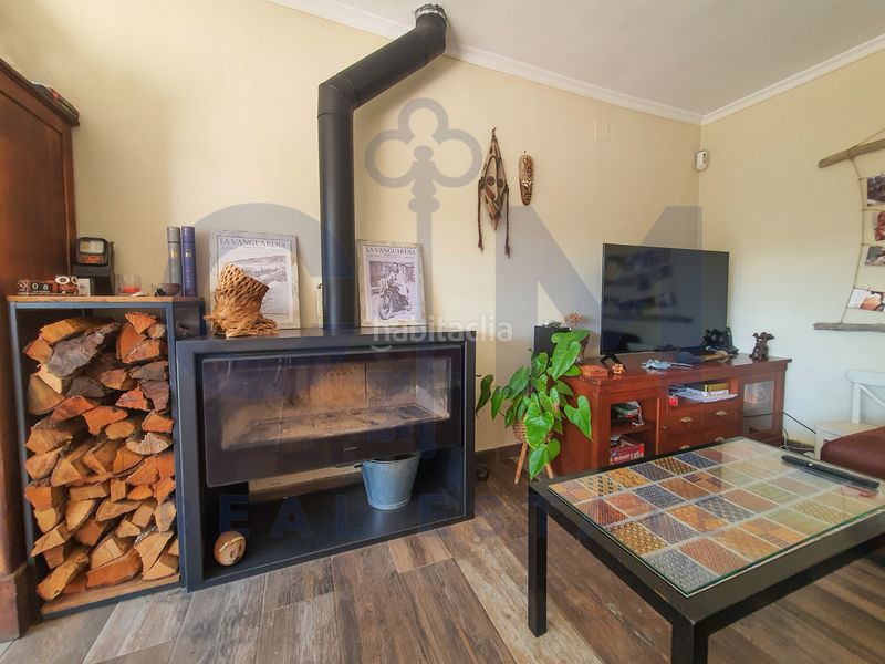 Foto 0ce819b8-3627-4e03-9681-cd9e05acd965. Casa adossada amb xemeneia calefacció aparcament a Vallgorguina